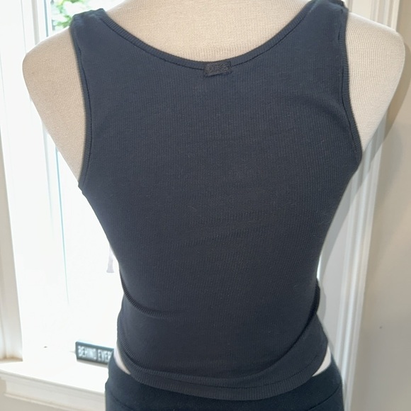SKIMS Black Cropped Ribbed Tank, Large, NWOT - Picture 5 of 6